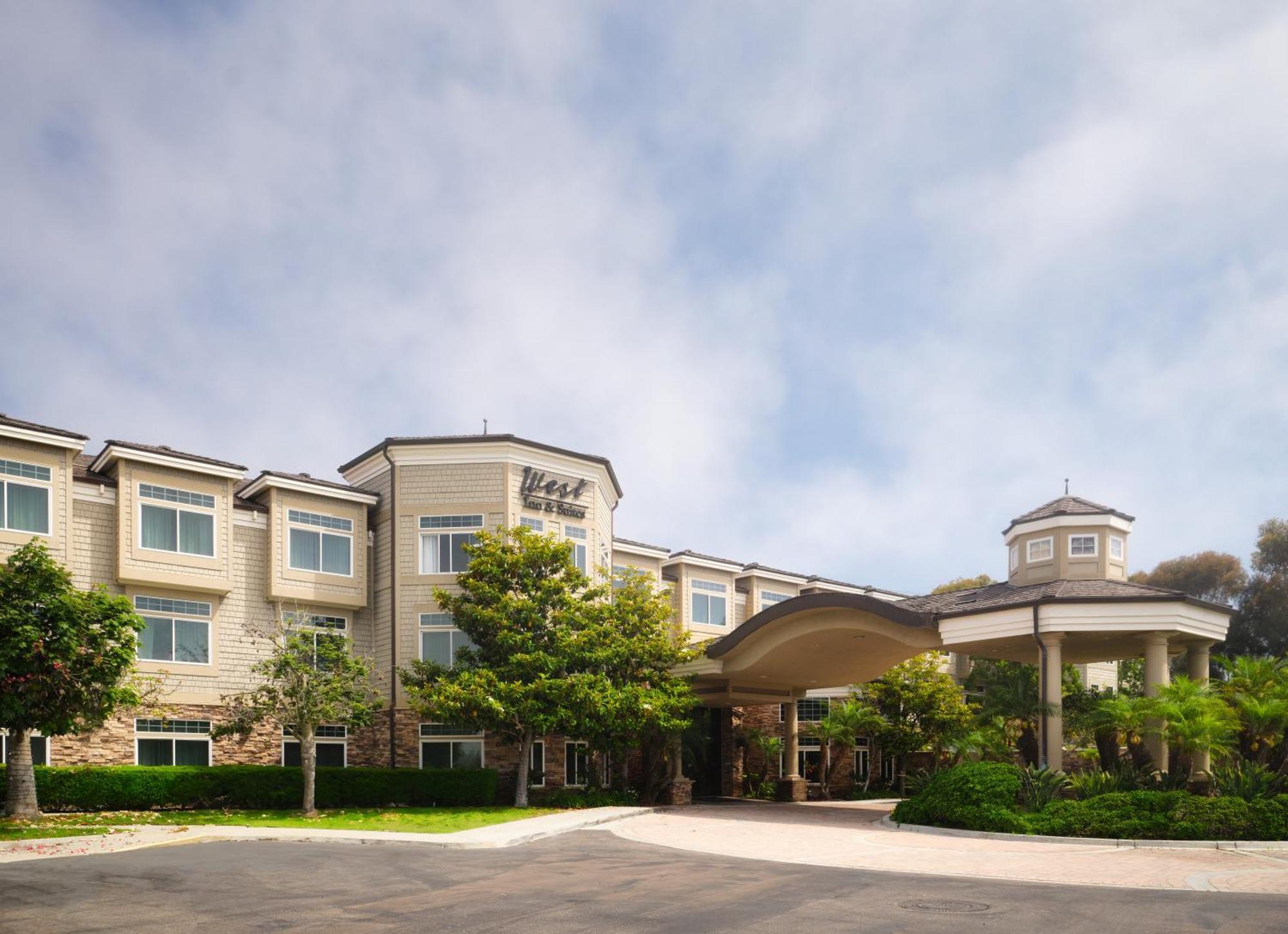 West Inn & Suites Carlsbad Exterior photo